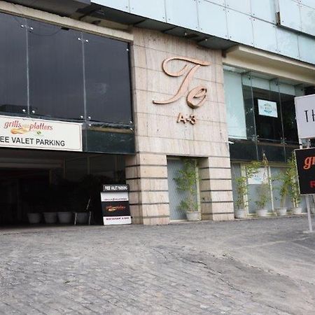 The Madison Hotel New Delhi Bagian luar foto