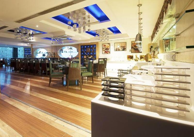 The Madison Hotel New Delhi Bagian luar foto