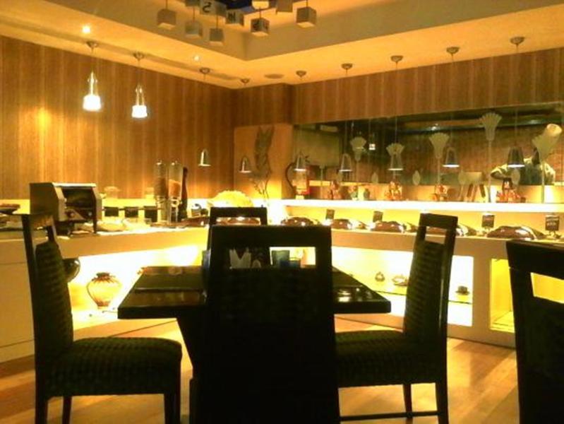 The Madison Hotel New Delhi Bagian luar foto