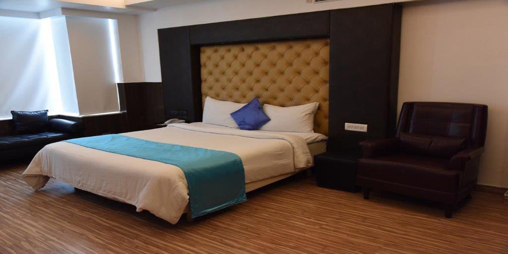 The Madison Hotel New Delhi Bagian luar foto