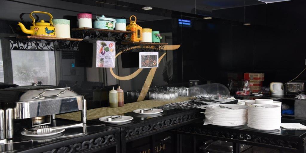 The Madison Hotel New Delhi Bagian luar foto