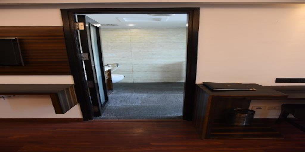The Madison Hotel New Delhi Bagian luar foto