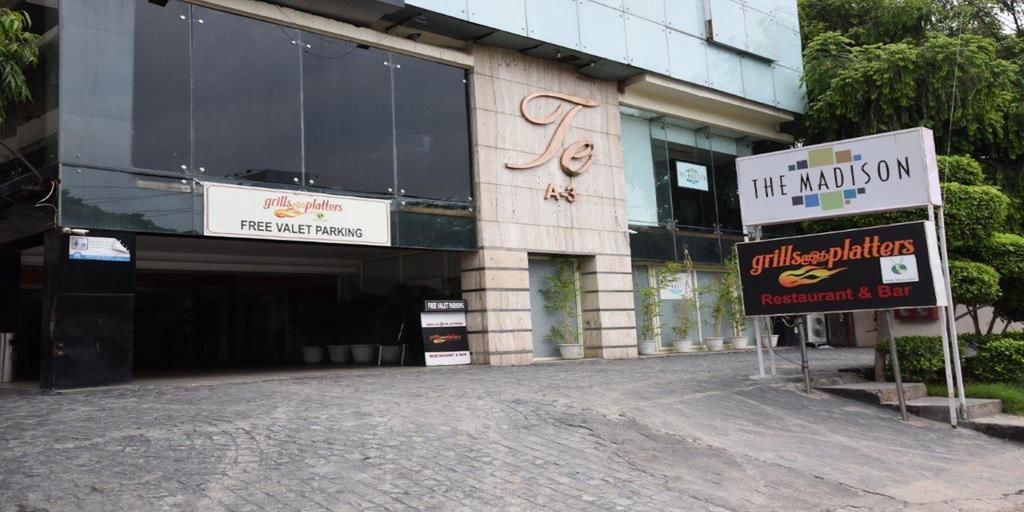 The Madison Hotel New Delhi Bagian luar foto