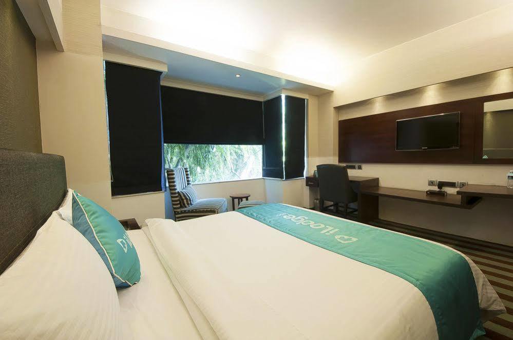The Madison Hotel New Delhi Bagian luar foto