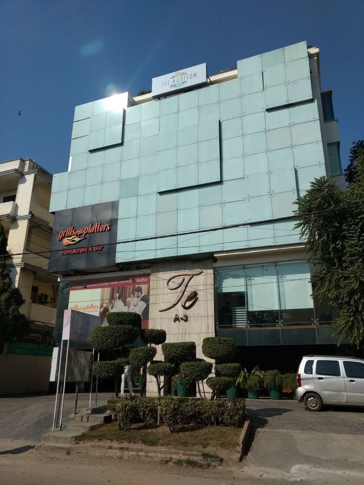 The Madison Hotel New Delhi Bagian luar foto