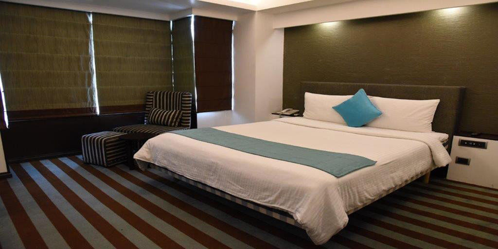 The Madison Hotel New Delhi Bagian luar foto
